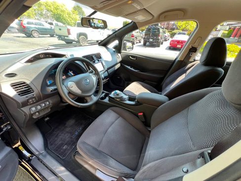 Used 2013 Nissan Leaf SV image 19
