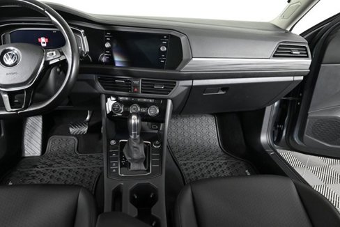 Certified 2019 Volkswagen Jetta SEL image 16