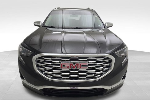 Used 2018 GMC Terrain Denali w/ Advanced Safety Package image 3