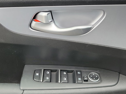 Used 2023 Kia Forte LXS w/ LXS Technology Package image 12
