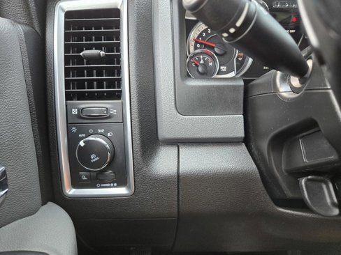 Used 2019 RAM 1500 Big Horn image 22