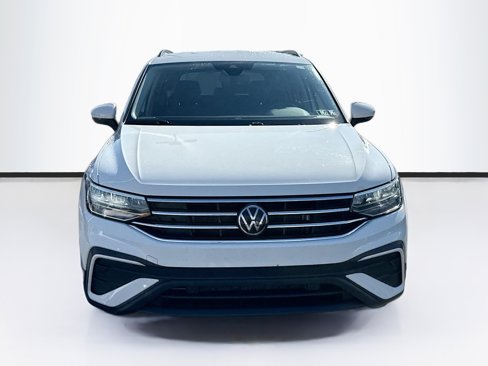 Used 2022 Volkswagen Tiguan S image 2