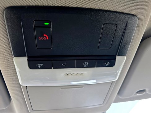 Used 2023 Nissan Rogue SV image 33