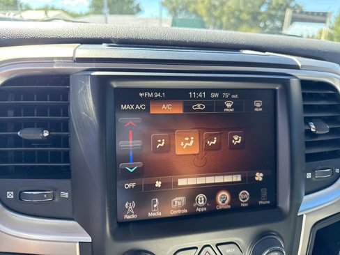 Used 2015 RAM 3500 SLT w/ Luxury Group image 24