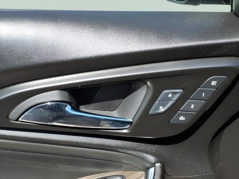 Used 2024 Chevrolet Malibu LT image 8