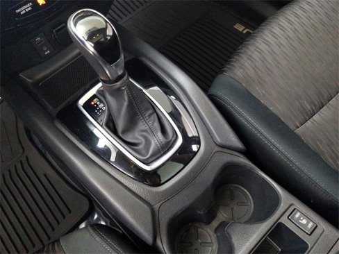 Used 2017 Nissan Rogue SV image 30