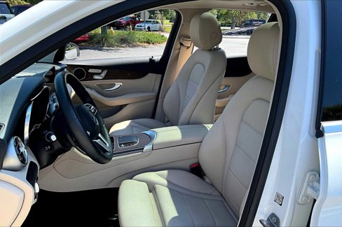 Used 2021 Mercedes-Benz GLC 300 4MATIC image 7