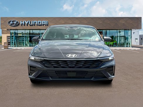New 2025 Hyundai Elantra SEL image 12