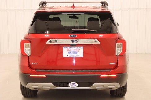 Certified 2020 Ford Explorer XLT w/ Equipment Group 202A image 9