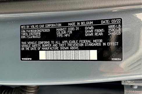Used 2022 Volvo XC40 T5 Momentum image 17
