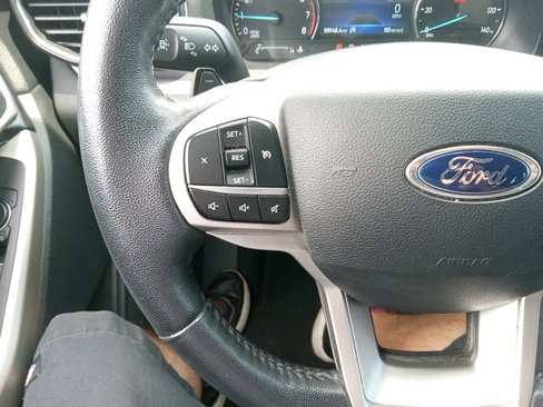 Used 2020 Ford Explorer XLT w/ Equipment Group 202A image 19