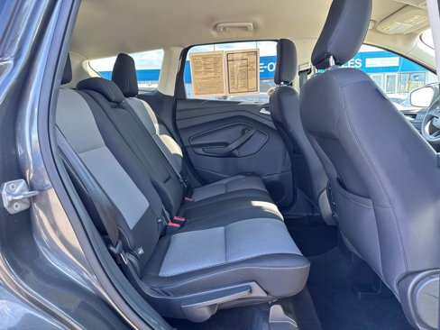 Used 2019 Ford Escape SE image 23