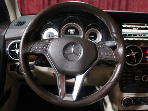 Used 2015 Mercedes-Benz GLK 250 BlueTEC 4MATIC image 16