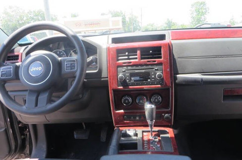 Used 2012 Jeep Liberty Sport image 25
