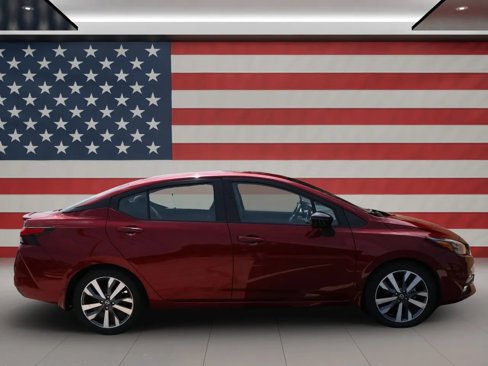 Used 2020 Nissan Versa SR image 7