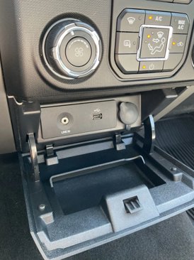 Used 2014 Ford F150 XLT image 35
