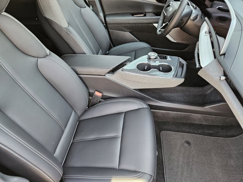 New 2025 Cadillac Optiq Luxury 1 image 17