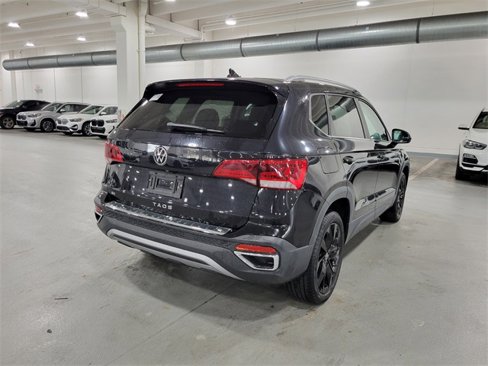 Used 2022 Volkswagen Taos SE image 9