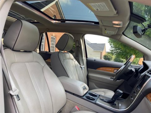 Used 2014 Lincoln MKX AWD w/ Equipment Group 101A image 65