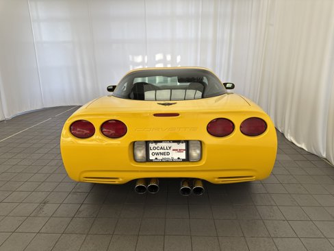 Used 2001 Chevrolet Corvette Coupe w/ Preferred Equipment Group2 image 5