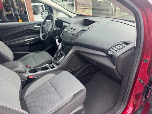 Used 2017 Ford C-MAX Energi SE w/ Cold Weather Package image 30