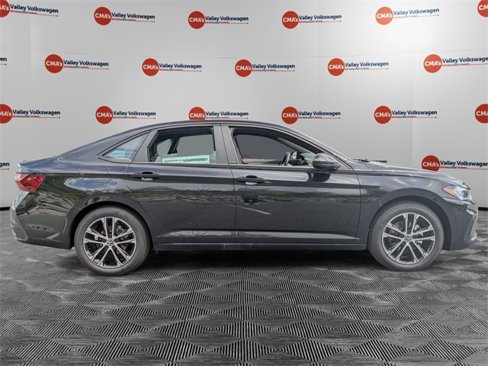 New 2025 Volkswagen Jetta Sport image 4