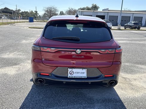 New 2024 Alfa Romeo Tonale Veloce image 7