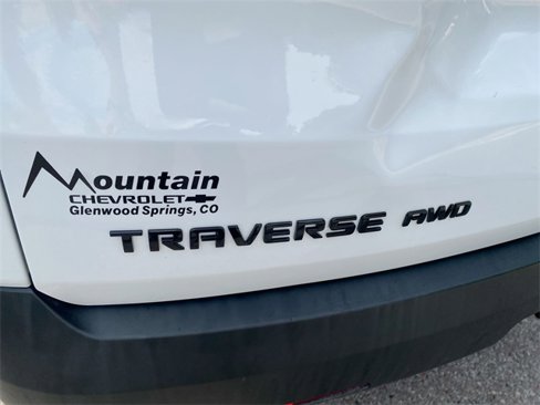Used 2022 Chevrolet Traverse LS w/ Midnight/Sport Edition image 31