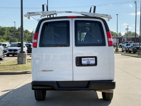 Used 2023 Chevrolet Express 2500 Extended w/ Driver Convenience Package image 7
