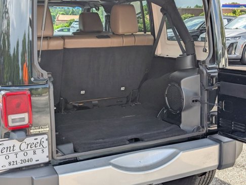 Used 2012 Jeep Wrangler Unlimited Sahara image 10