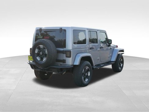 Used 2014 Jeep Wrangler Unlimited Sahara w/ Connectivity Group image 9
