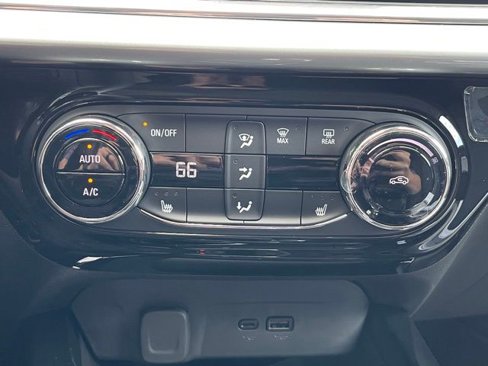 New 2026 Chevrolet Trax LT w/ Driver Confidence Package image 13
