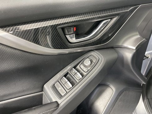 Used 2017 Subaru Impreza 2.0i Limited image 14