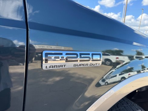 Used 2006 Ford F250 4x4 Crew Cab Super Duty image 9
