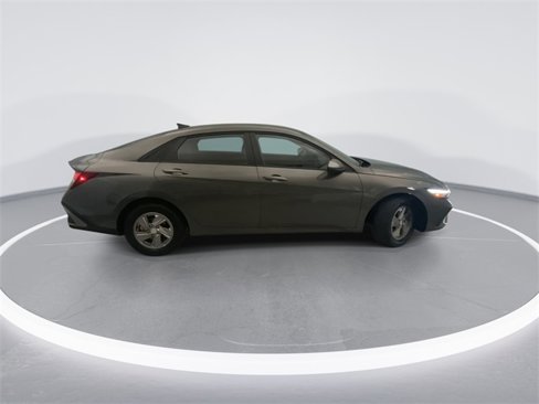 New 2025 Hyundai Elantra SE image 5