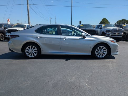 Used 2024 Toyota Camry LE image 7