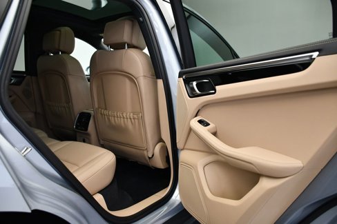 Certified 2023 Porsche Macan image 53