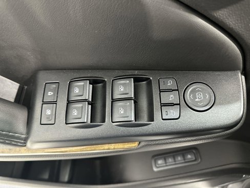 Used 2017 GMC Yukon XL Denali w/ Open Road Package image 23