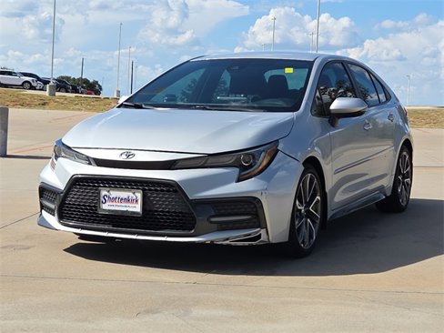 Used 2020 Toyota Corolla SE image 3