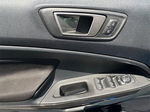 Used 2020 Ford EcoSport SE image 15