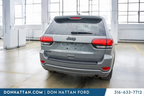 Used 2021 Jeep Grand Cherokee Laredo X image 24