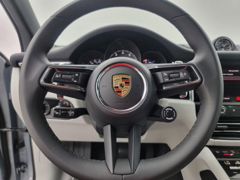 New 2025 Porsche Macan S image 23
