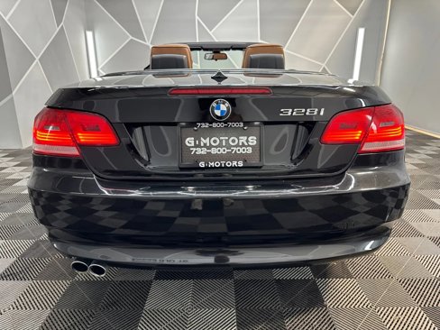 Used 2009 BMW 328i Convertible image 4