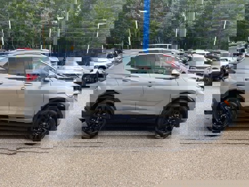 Used 2024 Buick Encore GX Sport Touring image 6