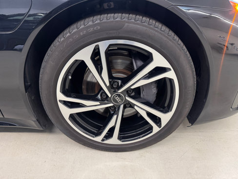 Used 2022 Audi e-tron GT Premium Plus image 29