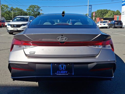 Used 2024 Hyundai Elantra SEL image 5