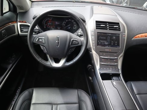 Used 2016 Lincoln MKZ image 11