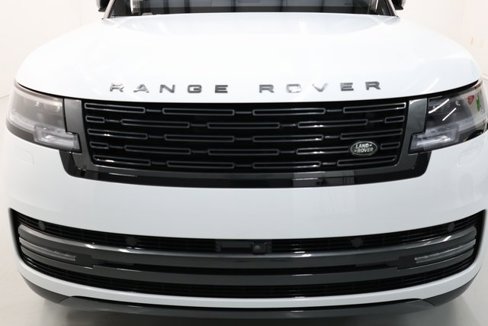 Used 2023 Land Rover Range Rover SE image 59
