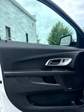 Used 2016 Chevrolet Equinox LTZ w/ Enhanced Convenience Package image 16