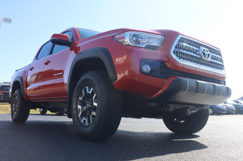 Used 2016 Toyota Tacoma TRD Off-Road image 17